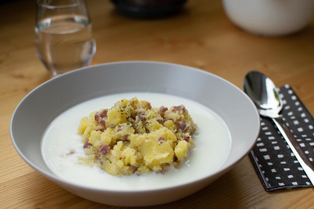 Stampfkartoffeln mit Buttermilch – perfekt für heiße Tage - Einfach ...