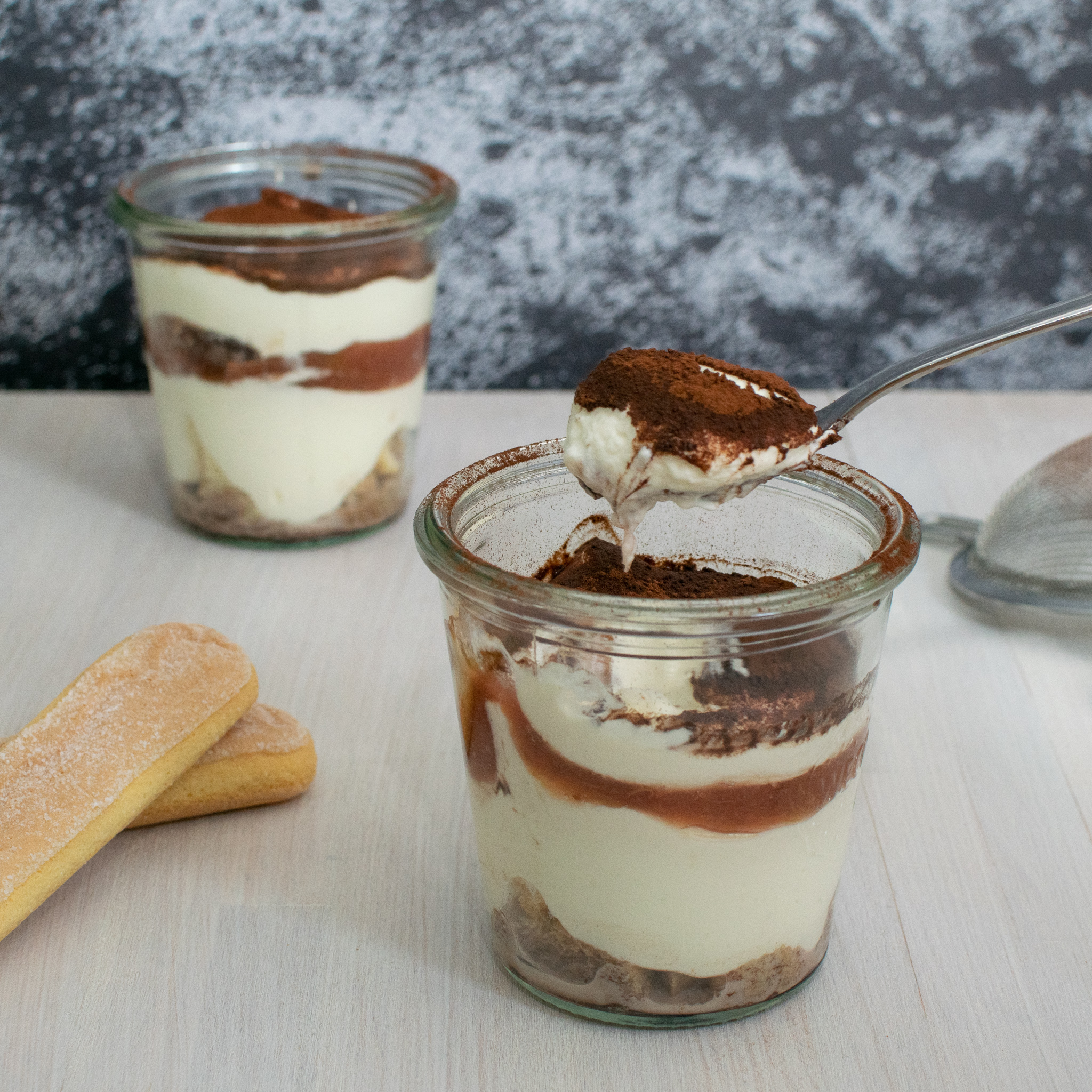 Erdbeertiramisu im Glas